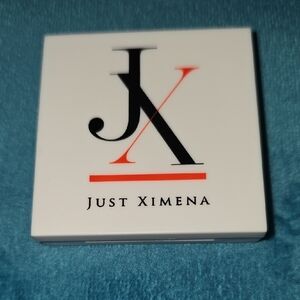 Highlighter - Elegant White and Black